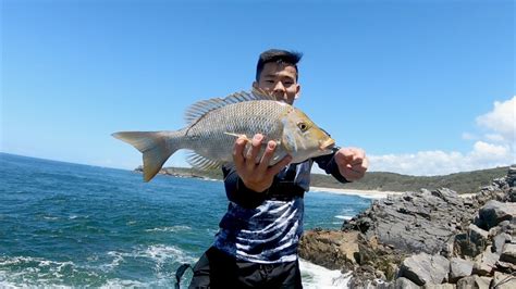 FIRST TIME Catching SPANGLED EMPEROR QUEENSLAND ROCK FISHING EP 3