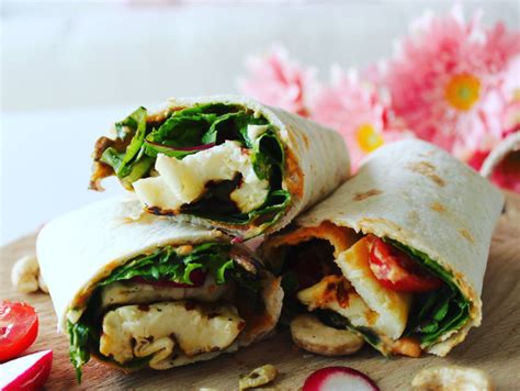 Wraps Met Pikante Hummus En Gegrilde Halloumi As Cooked By Ginger