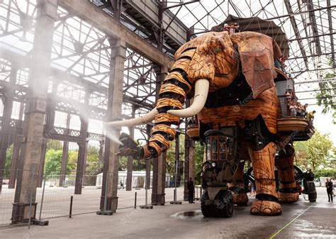 Premium Photo | Elephant machines isle of nantes