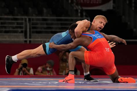 American Kyle Dake Wins Bronze in Men's 76kg Freestyle Wrestling | RSN