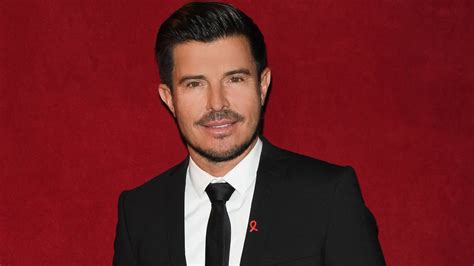 Vincent Niclo en couple le chanteur annonce avoir enfin trouvé l