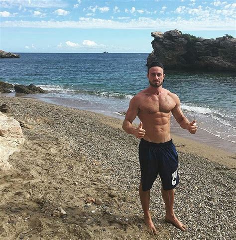 The Best Inspiring Fitness Guys To Follow On Instagram Mens Fitness