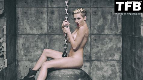 Miley Cyrus Mileycyrus Nude OnlyFans Leaks The Fappening Photo FappeningBook