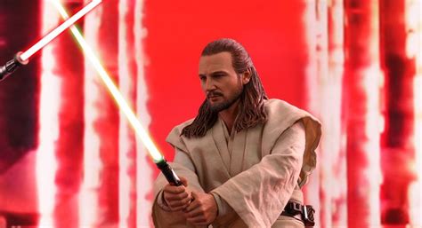Hot Toys Star Wars Episode I The Phantom Menace Th Scale Qui Gon Jinn Collectible Figure