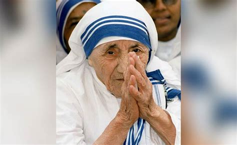 Mother Teresa's Blue-Bordered Sari Now An Intellectual Property