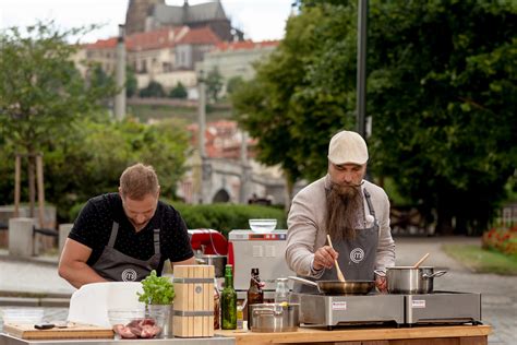 Fotogalerie MasterChef Česko 2022 Jak na nejlepší buřty na pivu podle