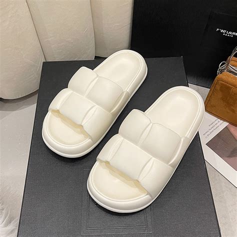 Mua Dép quai ngang dép bánh mỳ CHAO quai trơn siêu hot màu đen trắng giá rẻ nhất TecKi Vn