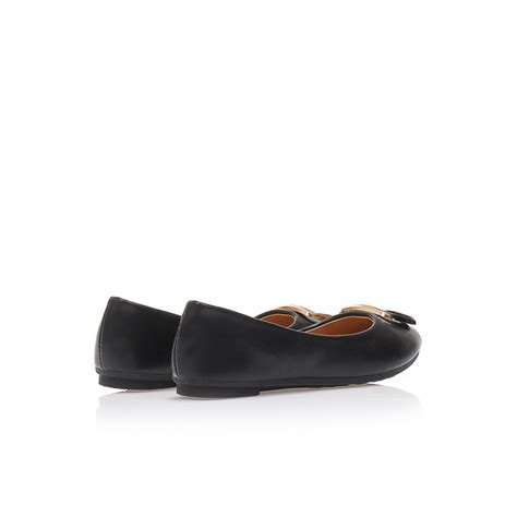 Baleriny nude z ciekawą klamrą Tsoukalas Shoes