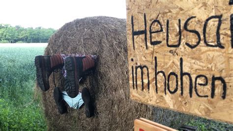 Bauer verbietet Sex im Feld Das kann lebensgefährlich sein