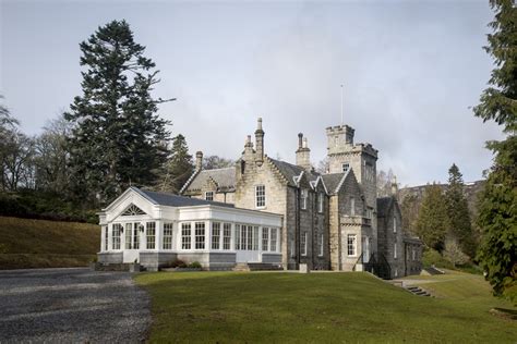 Glentruim Castle And Cottages Newtonmore Castle Visitscotland