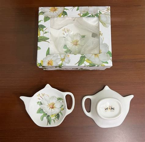 Lefard England Collection Porcelain Teapot-shaped Teabag holder ...