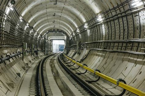 Untergrundbahn Tunnel NYC Stockfoto Bild Von Schienen 65280176