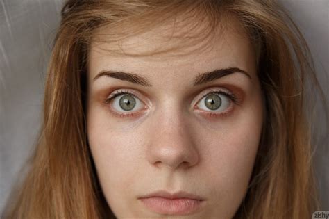 Busty Babe Natalie Austin Takes Her Wet Bikini Off 8 Photos