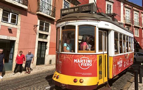 Riding Lisbon's Vintage Trams - Advice & Tips | Free-City-Guides.com