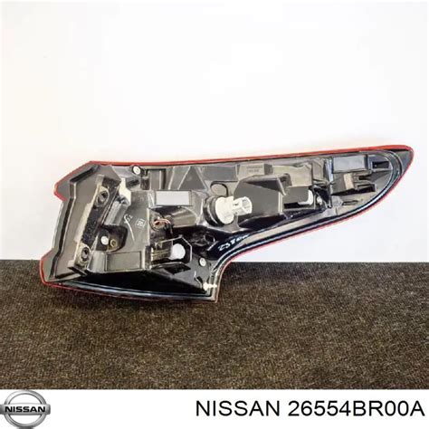 26554BR00A Nissan задний правый внешний фонарь