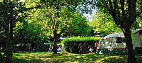 Camping Les Terrasses Du Lac Aveyron Pont De Salars