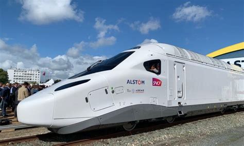 Pierwszy TGV M zaprezentowany przez Alstom i SNCF