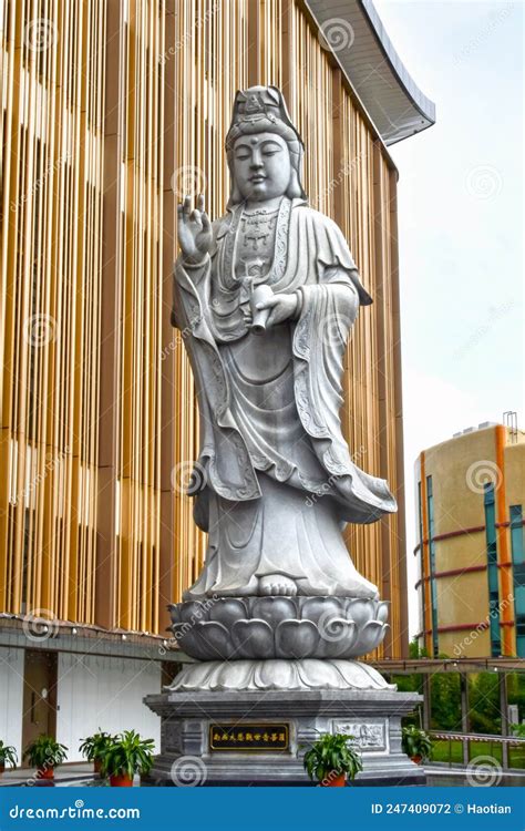 Standing Guanyin Statue At Guang Ming Shan Monastery Stock Photo