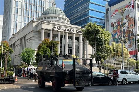 Ramai Soal Revisi Uu Desa Sekdes Ini Ajukan Gugatan Larangan Kepala