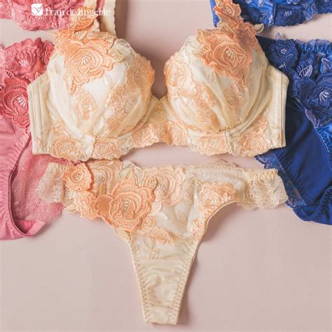 ゴージャス薔薇刺繍フェミニンヒップに グレースイストグランデ タンガ 品番FDLW0001763 fran de lingerie