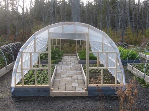 Outstanding DIY Greenhouse Ideas