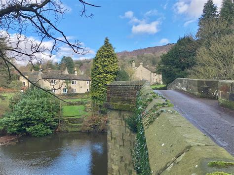 Froggatt A Beautiful Peak District Village In Derbyshire