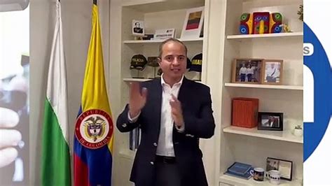 Críticas a Daniel Quintero por congelamiento de tarifa de energía