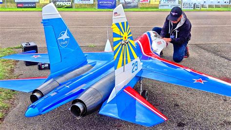 Incredible Rc Sukhoi Su Twin Turbine Jet Flight Demonstration Youtube