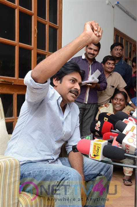 Actor Pawan Kalyan Press Meet Latest Stills Galleries Hd