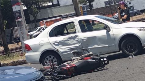 VIDEO Captan El Momento En Que Motociclista Muere Tras Impactarse