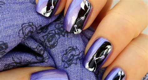 40 Unique Most Awesome Chrome Nail Art Ideas Nicestyles