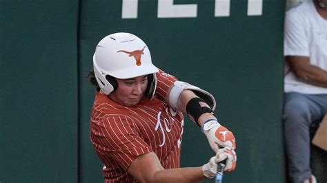 Now ranked No. 1, Texas softball leans on freshmen to beat Penn Sate