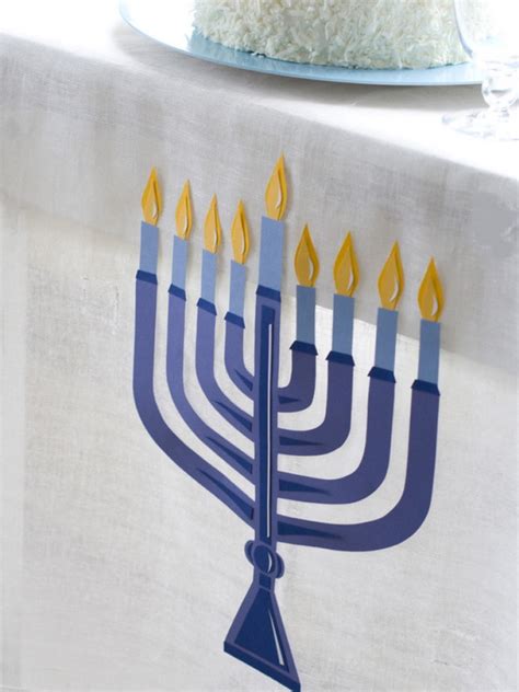 Classic And Elegant Hanukkah Decor Ideas 78