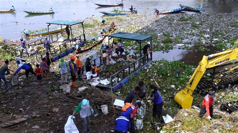 Pantau Kondisi Sungai Citarum Sekda Provinsi Jabar Berikan Komentar