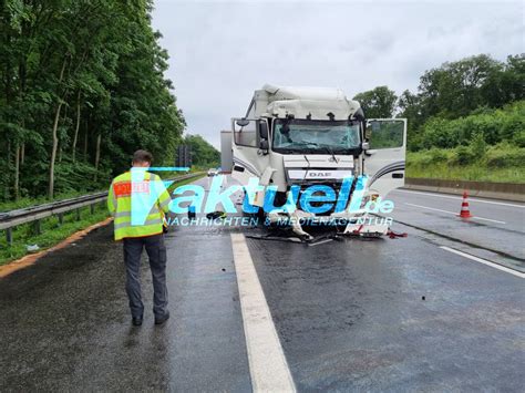 Heftig Erneut Schwerer Lkw Auffahrunfall Auf Der A Bei Bad Rappenau