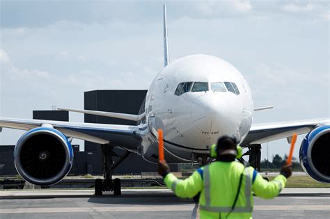 Roissy Charles De Gaulle Un Pilote D Avion Am Ricain Contr L En Tat