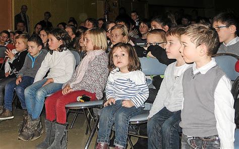 Amicale La Que Spectacle De No L Offert Aux L Ves Le T L Gramme