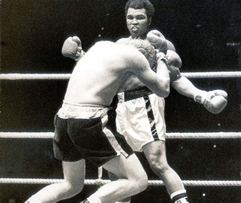 Top 8 Best Boxers Of All Time