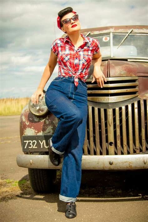 Marvellous High Waisted Jeans For A Rockabilly Look Accentuating The