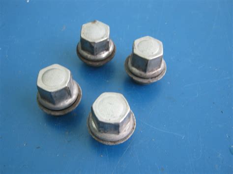 Genuine Ford Focus Wheel Nuts Mk1 1998 2004 Ebay