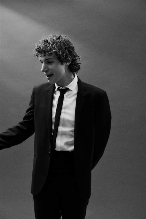 The 'Dangerous Liaisons' Starz Prequel Has a Wickedly Toxic Valmont in