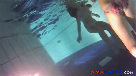 UNDERWATER ASSES Video Porn Videos