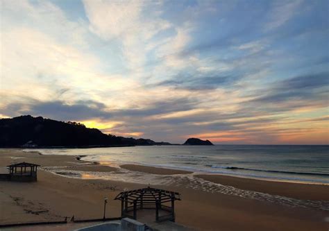 Atardecer En La Playa De Zarauz En Este Precioso Domingo O Flickr