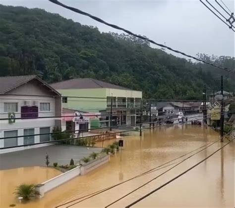 Ap S Chuva Intensa Sc Tem Cidades Risco M Ximo Para