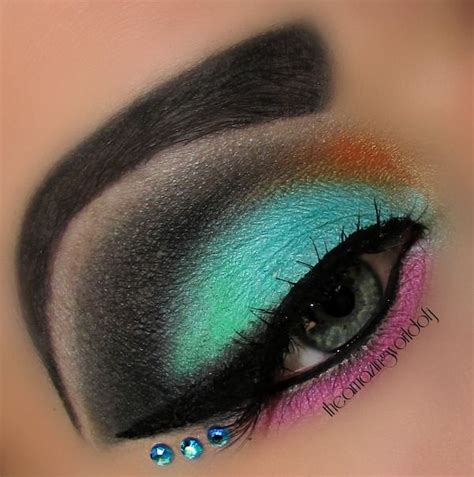 Tropic Thunder | Light eye makeup, Makeup gallery, Makeup