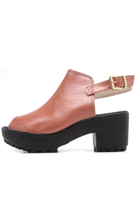 Sandália Moleca Tratorada Nude Compre Agora Dafiti Brasil