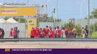 Globo Esporte RS Torcedores Do Inter Protestam Em Frente Ao CT Na