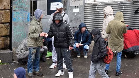 Frankfurt am Main Heroinsüchtiger aus Bahnhofsviertel Ohne Hilfe