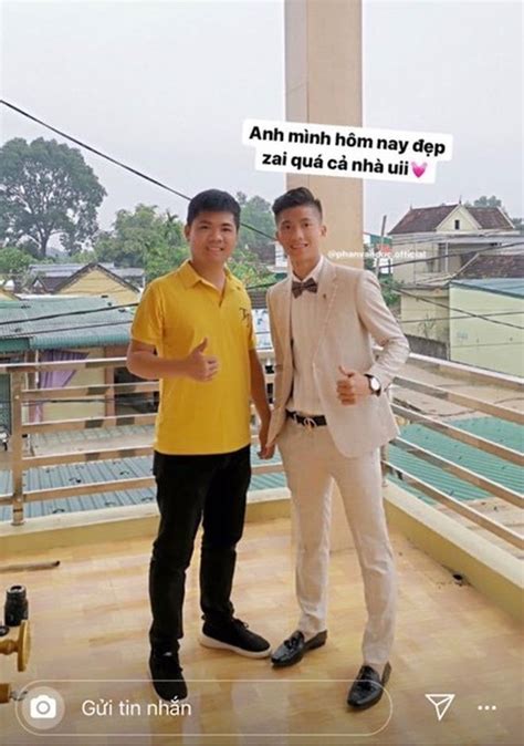 Đám cưới cầu thủ Phan Văn Đức Vợ hot girl chẳng có gì ngoài vàng đeo khắp người