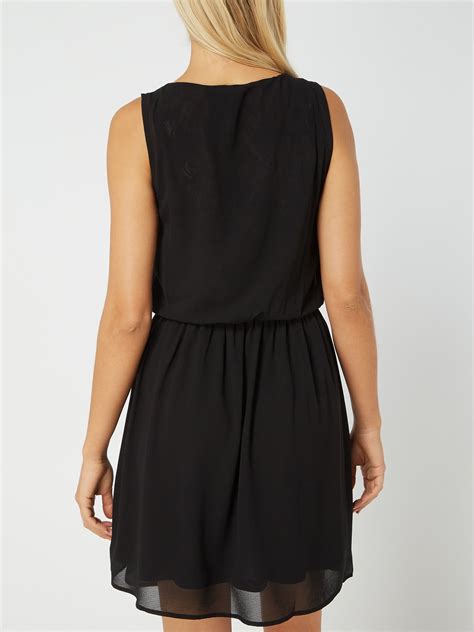 Vero Moda Kleid Aus Chiffon Mit Floraler Spitze Schwarz Online Kaufen